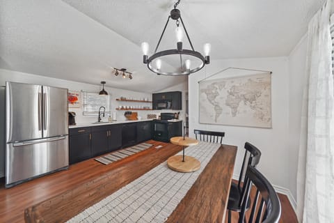 Kitchen or kitchenette, Dining area, dishwasher, oven, stove