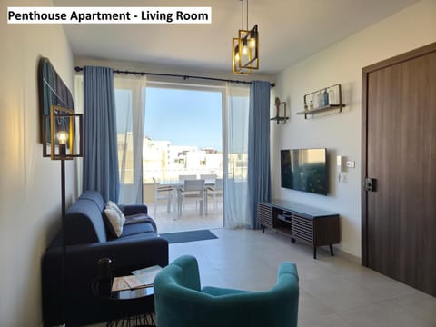 Communal lounge/ TV room, TV and multimedia, Living room