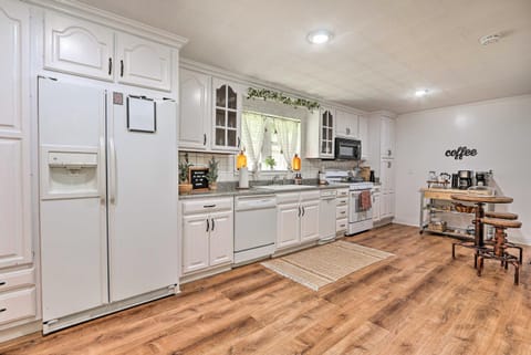 Blue Creek Hideaway in Hocking Hills House in Ohio