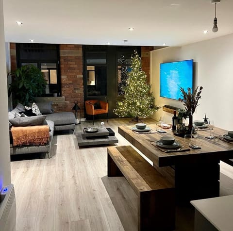 TV and multimedia, Living room, Business facilities, Decorative detail, Dining area