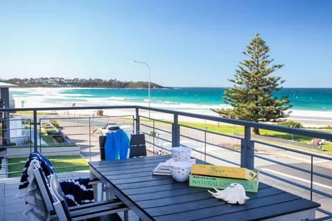 Balcony/Terrace, Beach, Sea view