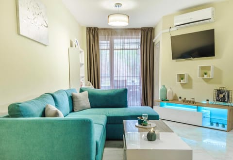 TV and multimedia, Balcony/Terrace, Balcony/Terrace, Living room, Seating area, heating, heating, internet, internet, air conditioner, air conditioner