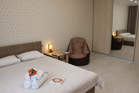 Communal lounge/ TV room, Living room, Seating area, acessibility