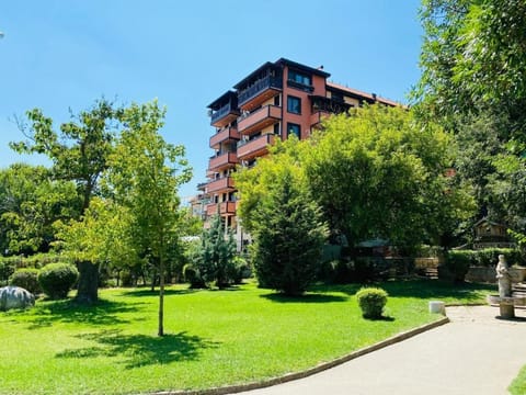 Property building, Garden view
