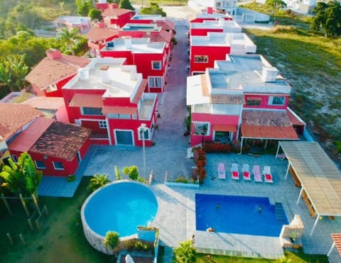 Property building, Bird's eye view, Swimming pool