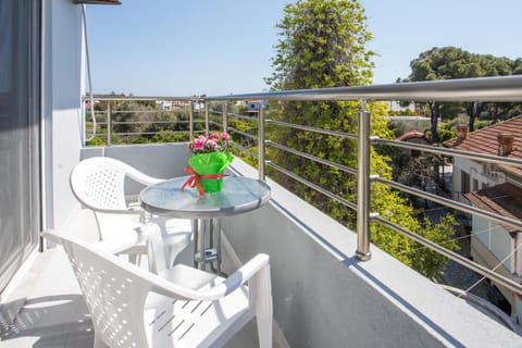 View (from property/room), Balcony/Terrace