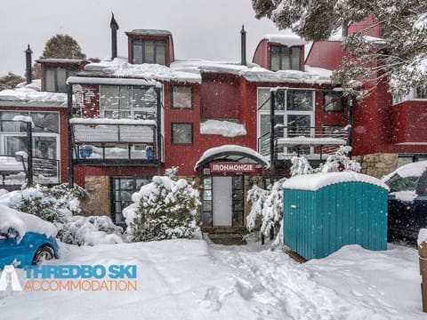 Property building, Winter