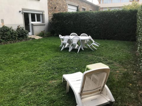 Au parfait, T2 Rdc, calme, parking, idéalement placé Apartment in Issoire