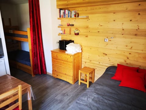 bunk bed