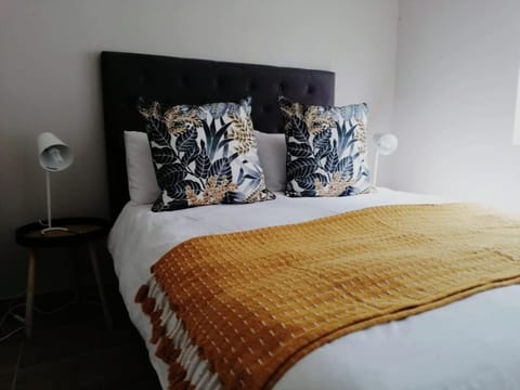 Ons Strandhuisie Mh18 in Pearly Beach House in Western Cape