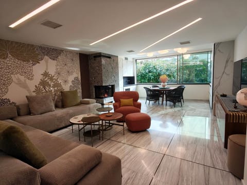 Sandy's Superior Suite Apartment in Argolis, Greece