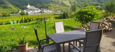 Balcony/Terrace, Garden view
