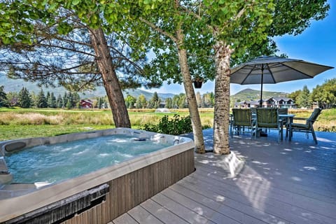 2 Mi to Slopes Park City Ski Getaway with Hot Tub! House in Snyderville