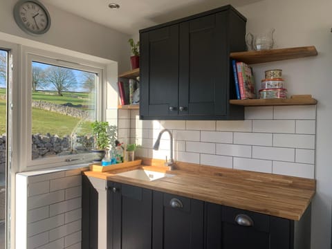 Primrose Cottage - Tideswell, Peak District House in High Peak District