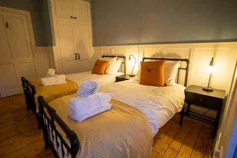 50TheHighstreet by The House of Danu House in Kingussie