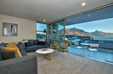Patio, Natural landscape, Living room, Seating area, Lake view, Mountain view
