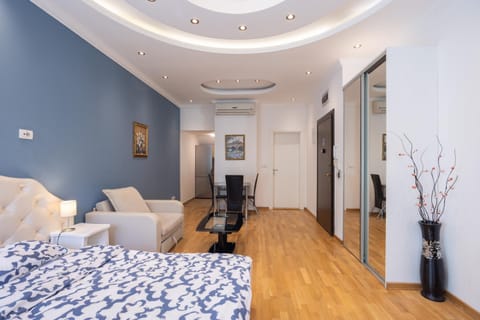 Living room, air conditioner