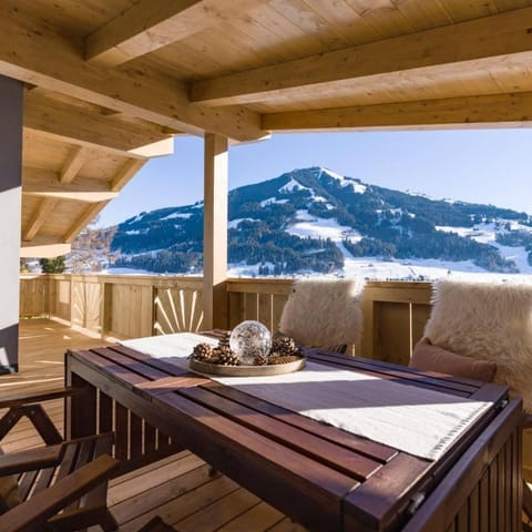 Day, Balcony/Terrace, Seating area