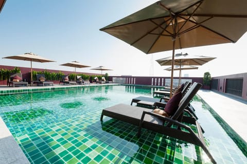 Swimming pool, Swimming pool