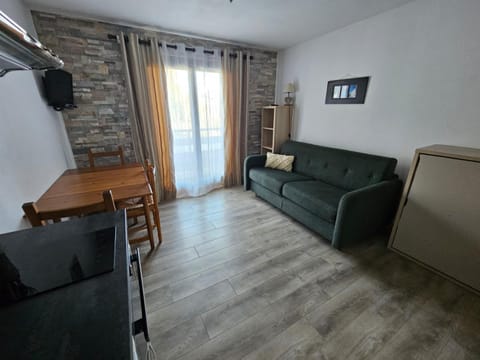 Living room, kitchen
