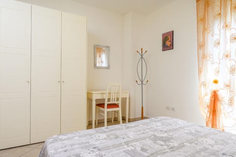 Seating area, Bedroom