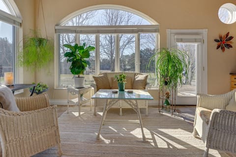 Large Home with Indoor Basketball Court and Game Room! House in Wisconsin Dells