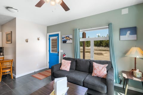 Living room, Seating area, fireplace