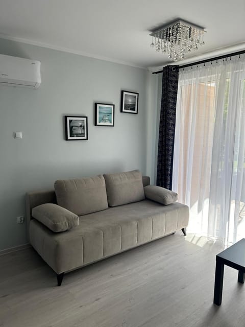 Living room, Seating area, air conditioner