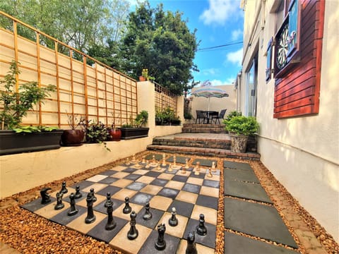 Patio, Facade/entrance, Darts, Garden, Garden, Entertainment