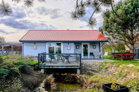 Property building, Garden, Garden view