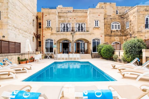 Property building, Swimming pool