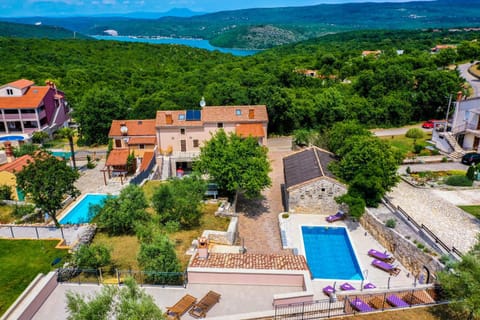 Property building, Bird's eye view
