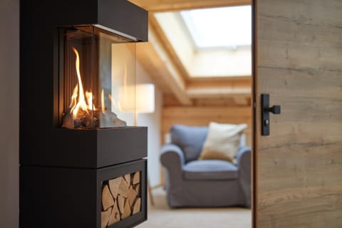 Seating area, flat iron