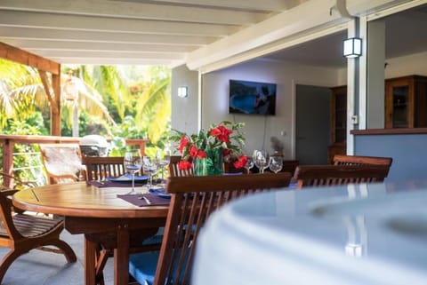 Patio, Dining area