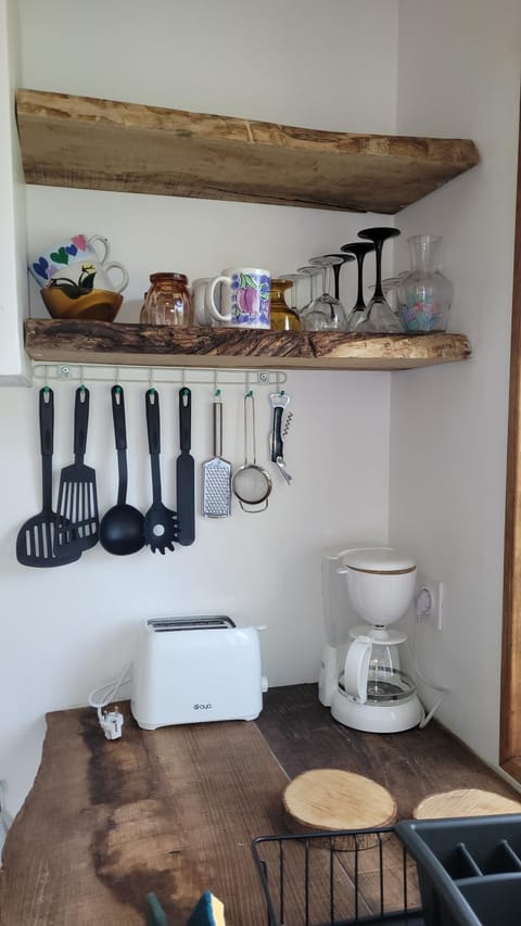 Shower, Garden, Coffee/tea facilities, View (from property/room), Kitchen or kitchenette, Sunset, heating, toaster, towels