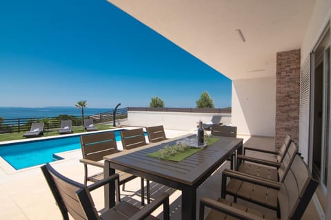 Balcony/Terrace, Dining area