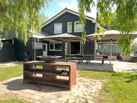 BBQ facilities, Balcony/Terrace