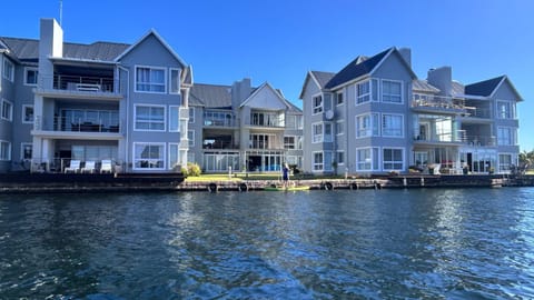 Property building, Activities, Fishing, Garden, Snorkeling, View (from property/room), Lake view, Pool view, Family