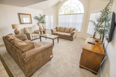 Royal Palm Bay 3 Bedroom Condo Resort Pool 10 Min Disney House in Kissimmee