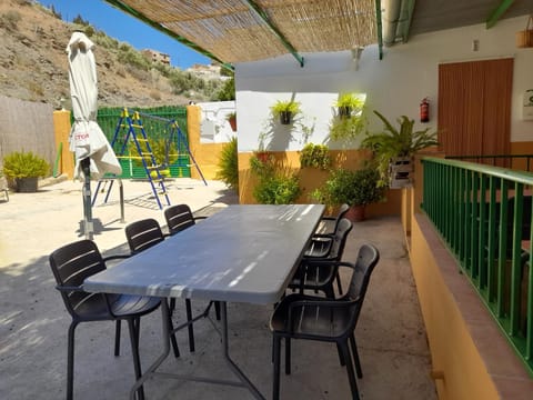 Patio, BBQ facilities, Garden, Mountain view