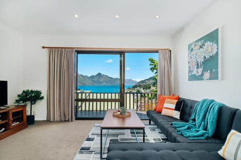 Natural landscape, TV and multimedia, Living room, Seating area, Lake view, Mountain view