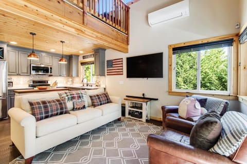 Evergreen Grove House in Hood Canal