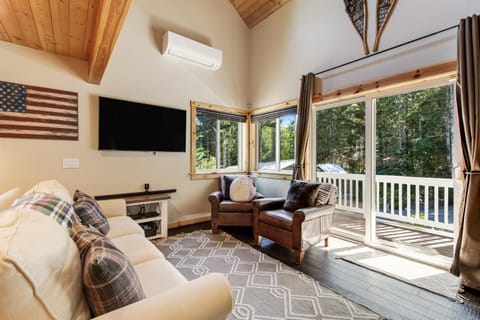 Evergreen Grove House in Hood Canal