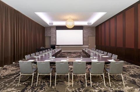 Meeting/conference room