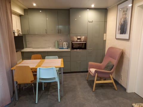 TV and multimedia, Seating area
