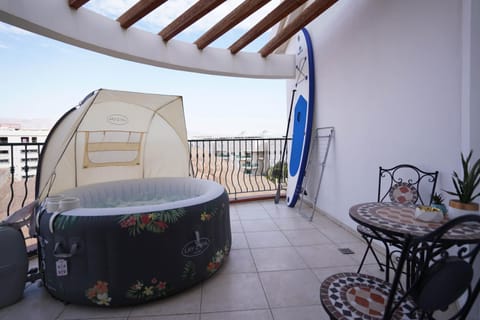 Hot Tub, City view, Mountain view, Sea view, Street view