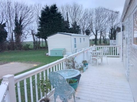 Patio, Garden view