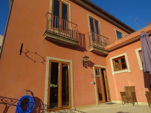 Property building, Facade/entrance