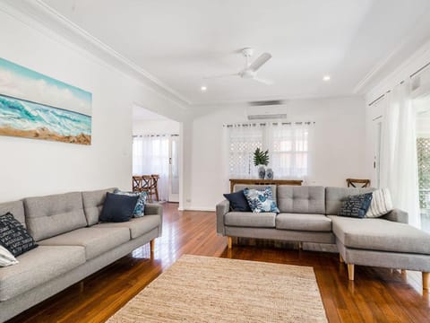 Living room, air conditioner
