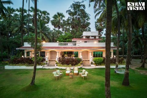 Property building, Garden